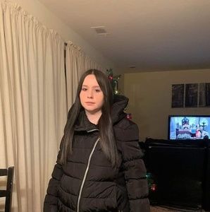 Meet your Posher, Carrie